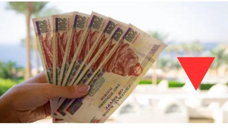 ضغوط متزايدة تهوي بالجنيه المصري.. العملة المحلية تفقد كافة مكاسبها أمام الدولار خلال أسبوع واحد