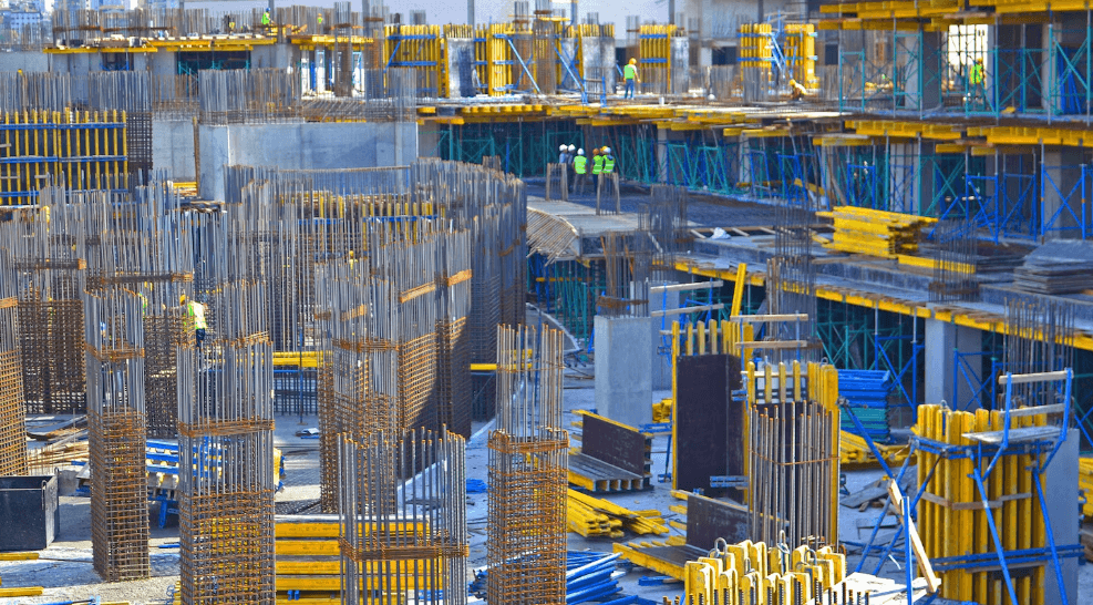 قطاع مواد البناء والأسمنت.. النجم الأول في البورصة المصرية بعائد 238% في عام واحد