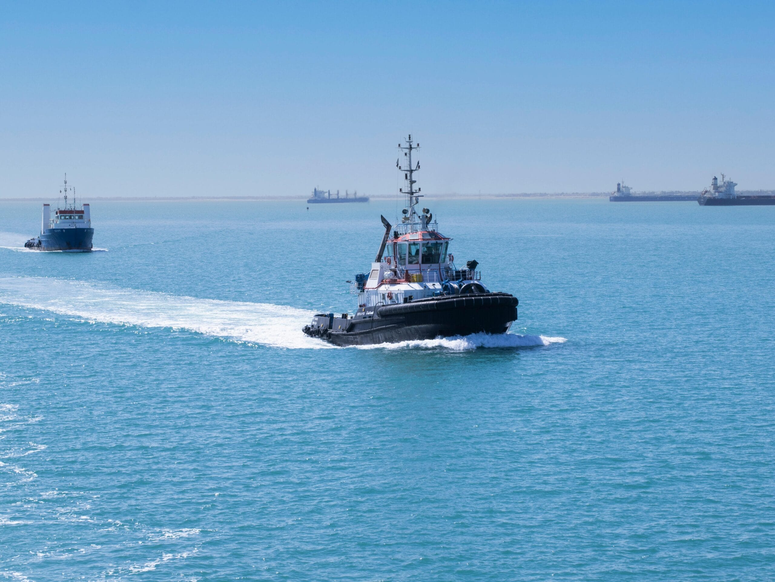 قناة السويس والحرب: هل تُعوّض مصر الخسائر بمكاسب الطاقة؟