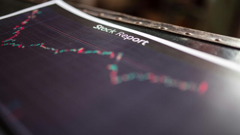 البورصة المصرية تهبط 2.62% أمس وتعود للارتفاع اليوم.. ماذا حدث؟